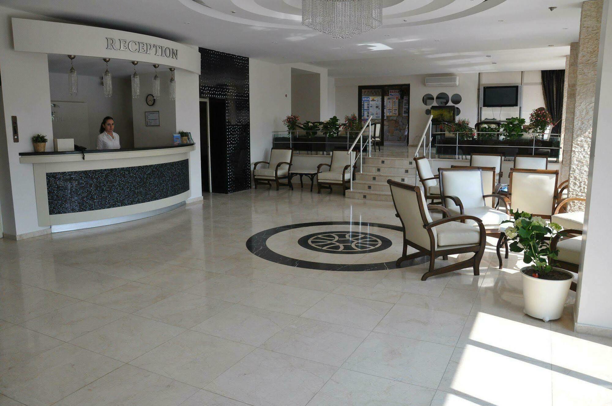 Esat Hotel 쿠사다시 외부 사진